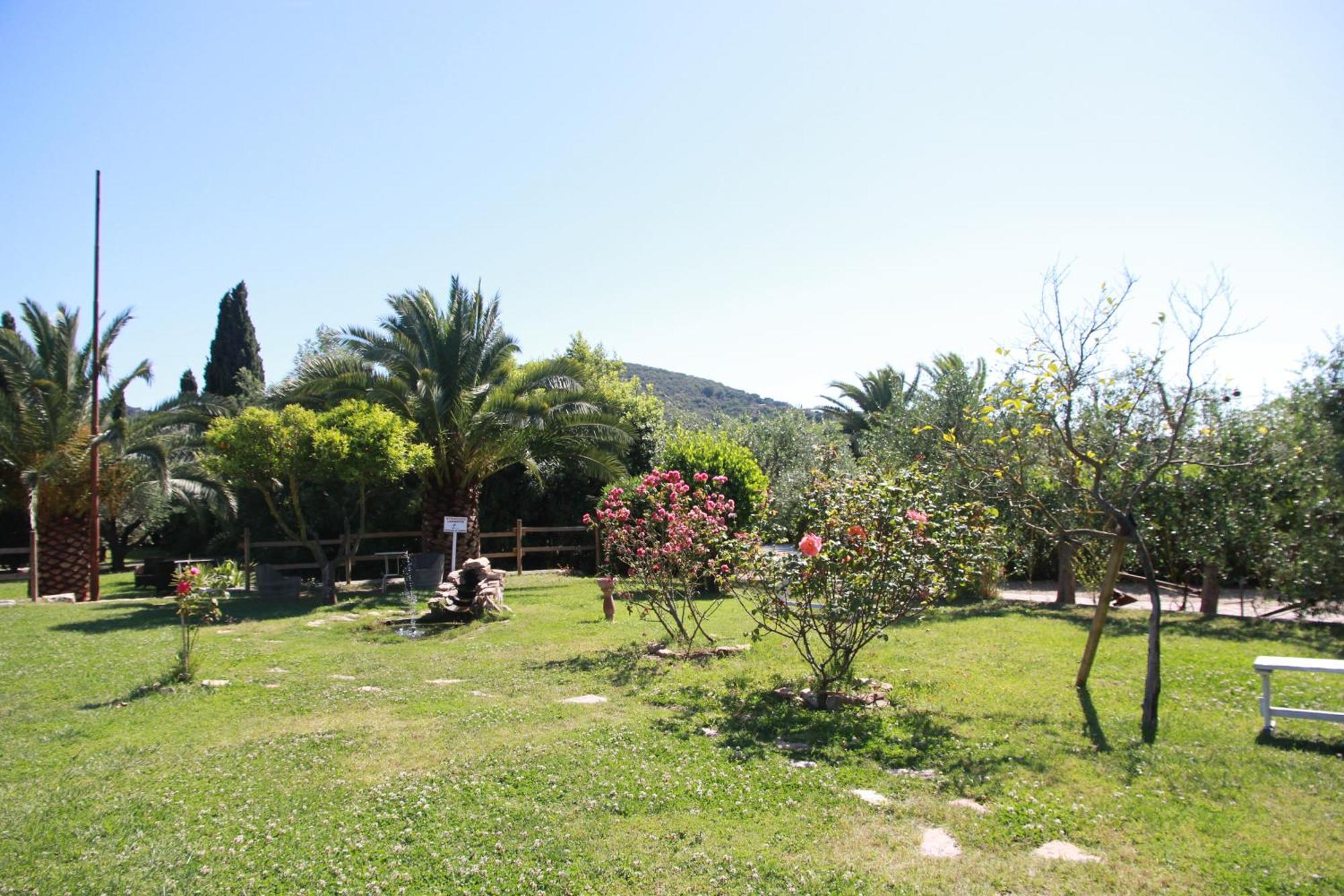 Azienda Agricola Sapereta Porto Azzurro Exterior foto